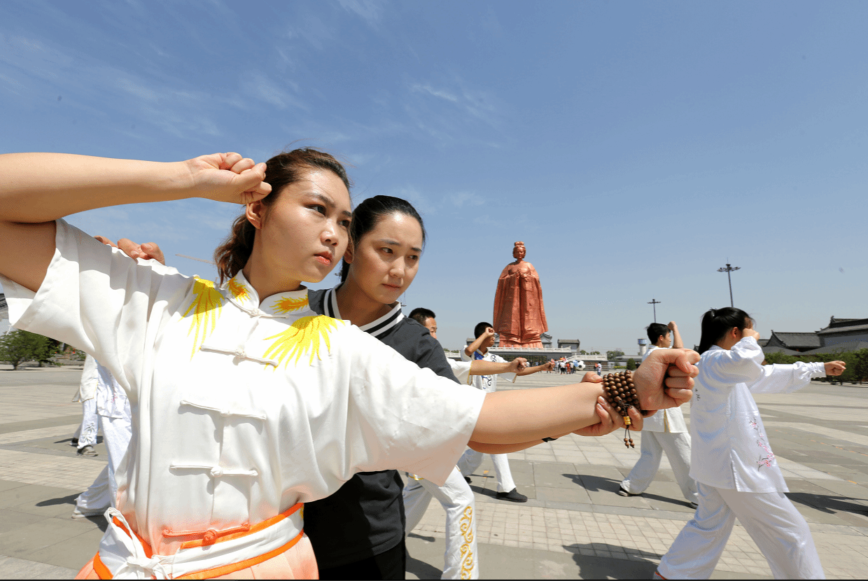 1.5万学生习练形意拳 没有真“功夫”不能毕业